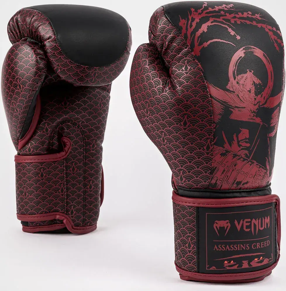 Guantes de boxeo Venum assassin's creed shadows rojo-negro BURDEOS-NEGRO-615