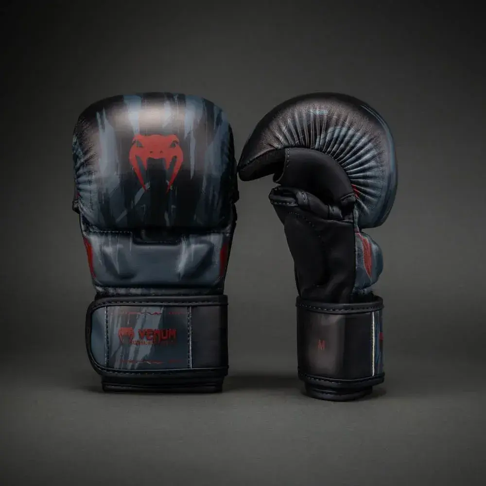 Guantillas de mma Venum demon - negro/gris 7oz